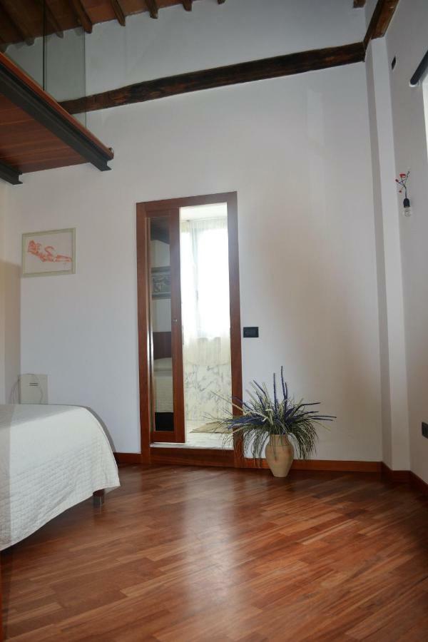 Residenza San Francesco 卡拉拉 外观 照片