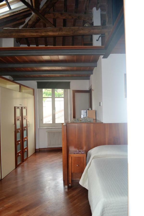 Residenza San Francesco 卡拉拉 外观 照片
