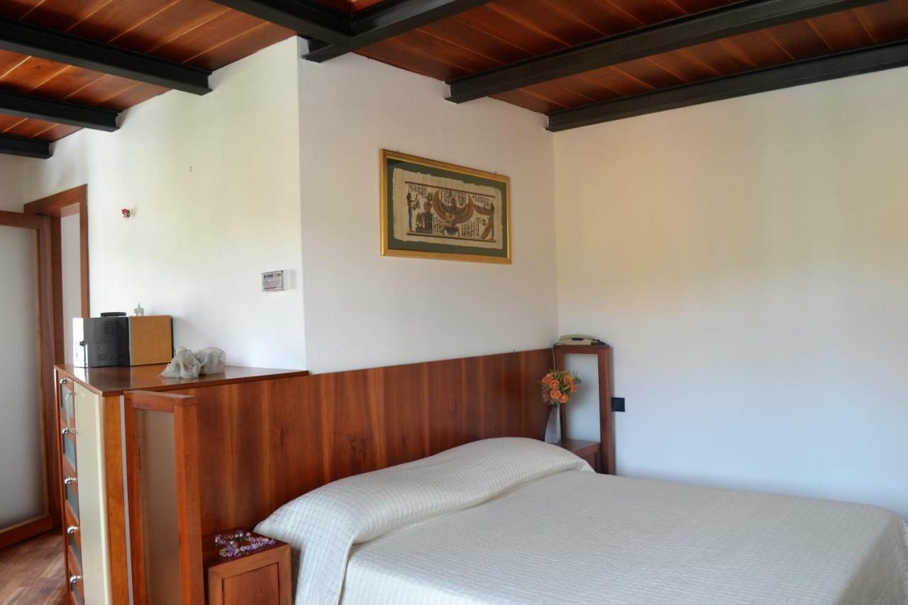 Residenza San Francesco 卡拉拉 外观 照片