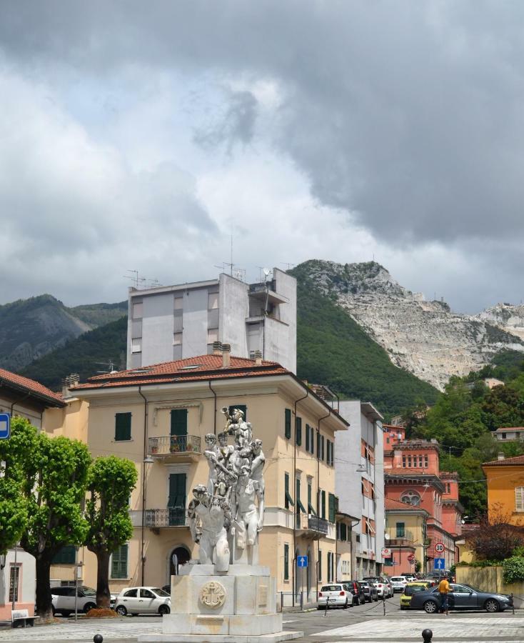 Residenza San Francesco 卡拉拉 外观 照片