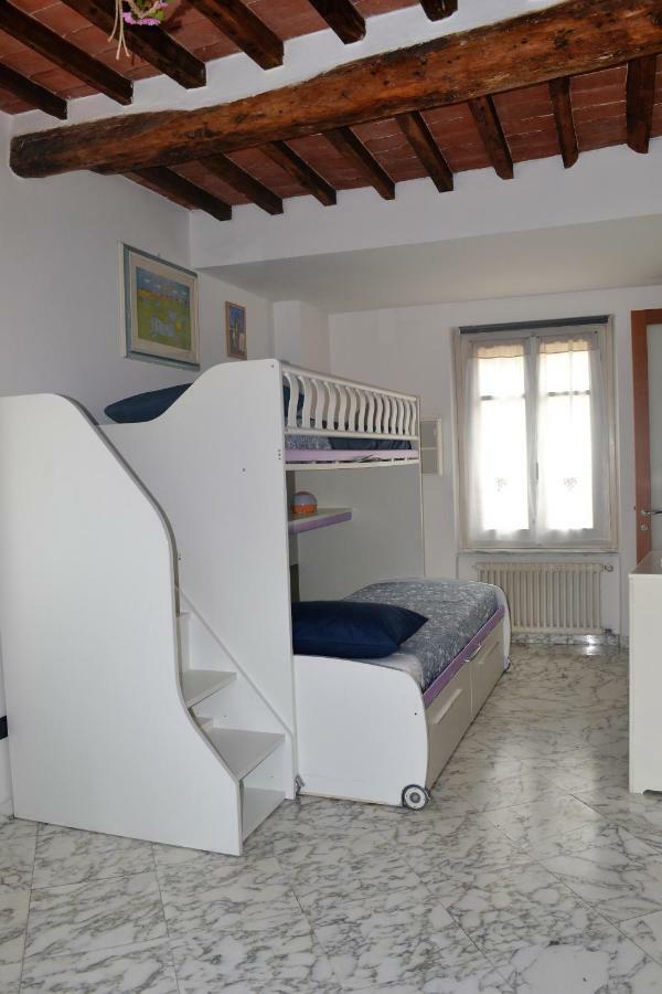 Residenza San Francesco 卡拉拉 外观 照片