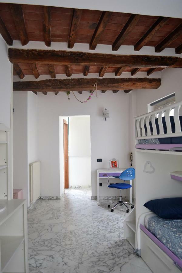 Residenza San Francesco 卡拉拉 外观 照片
